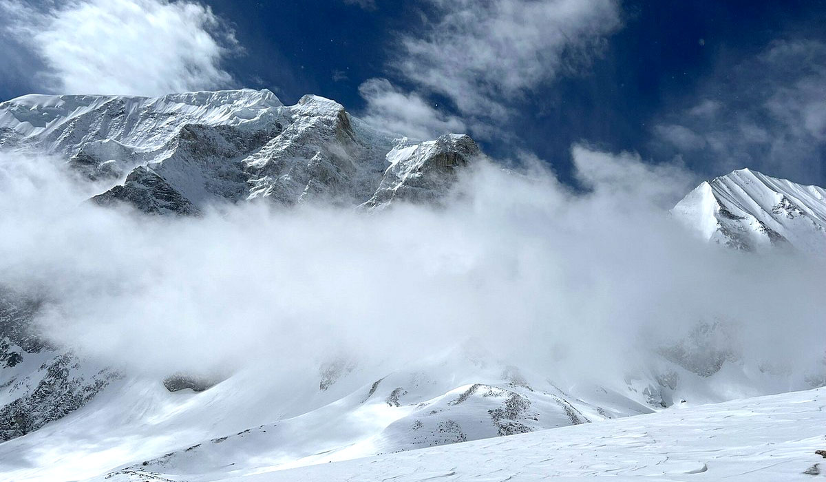 Manaslu circuit trekking